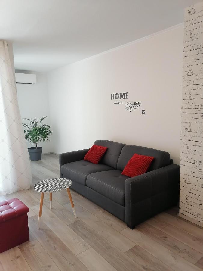 Apartman Ester Pula Exterior foto