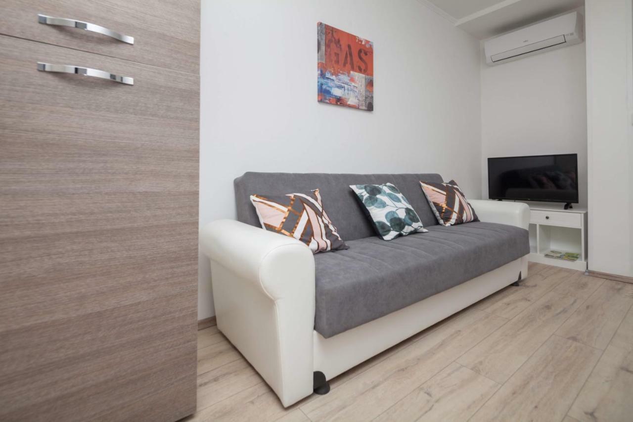 Apartman Ester Pula Exterior foto